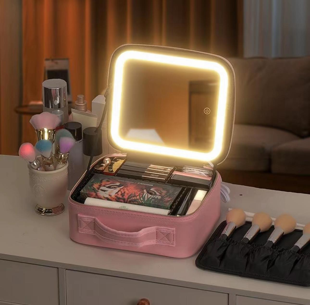 Beauty LED Travel Makeup Bag with Adjustable Dividers
