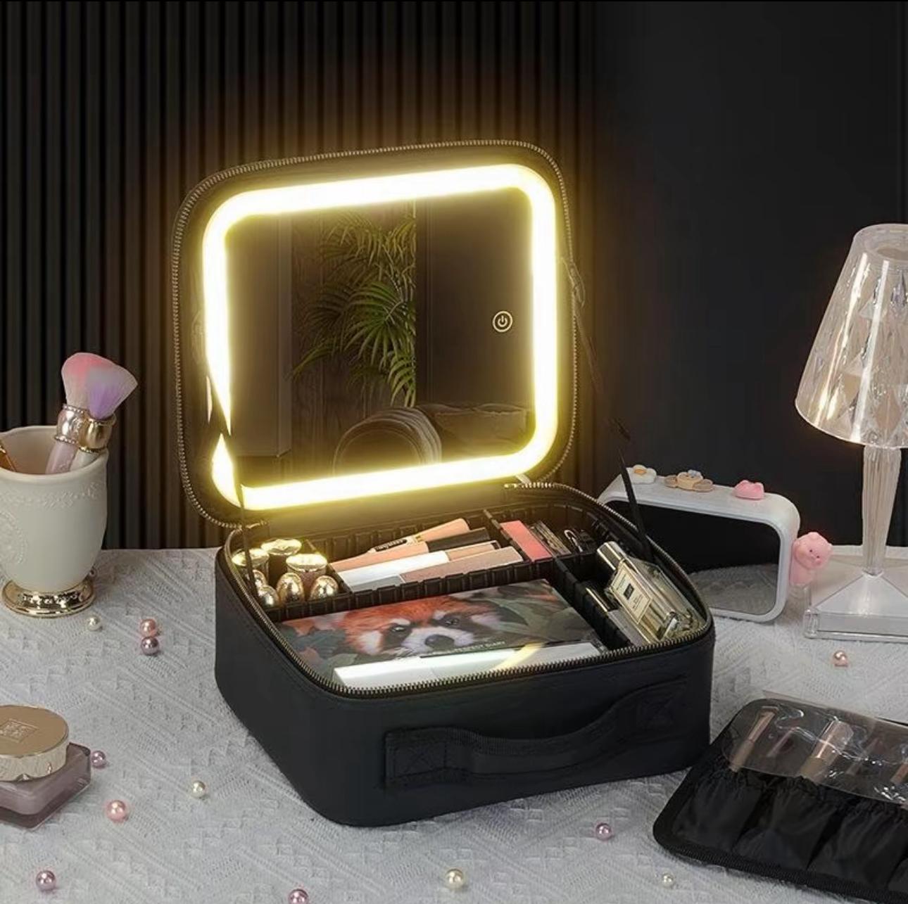 Beauty LED Travel Makeup Bag with Adjustable Dividers